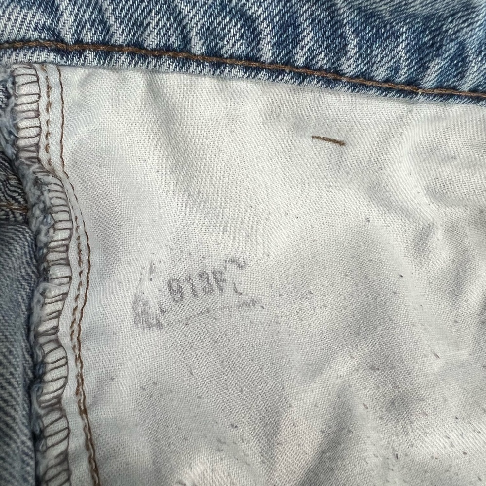 Vintage‎ Silver Tab Levi’s Cutoff Jean Shorts - Picture 11 of 16